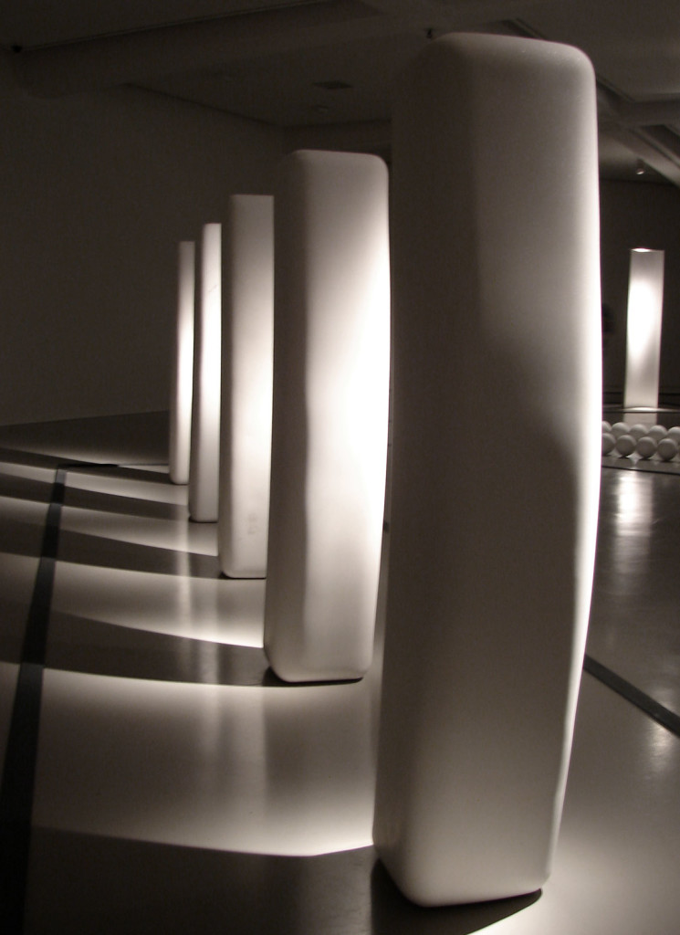 James Lee Byars, Concave Figure